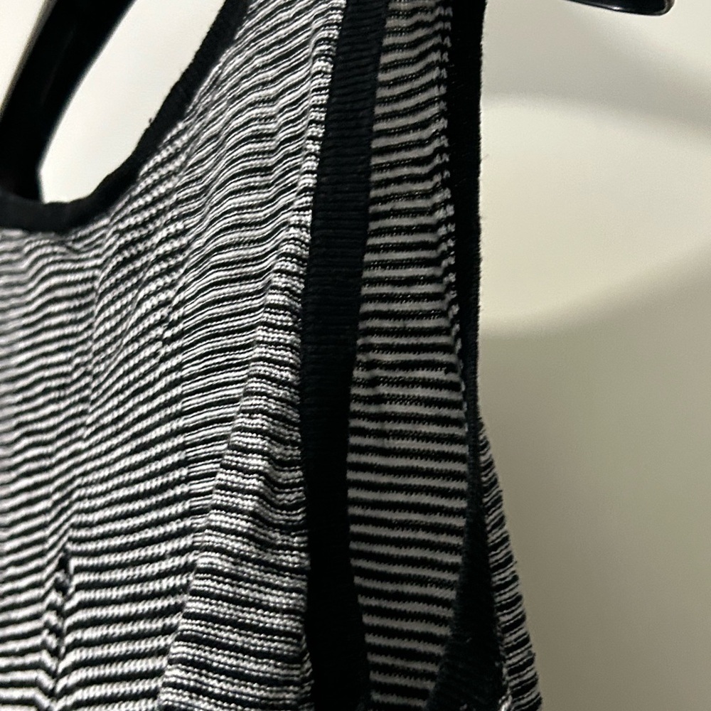 Banana Republic Black and White Striped Tank Top - linen/viscose blend - Large - Picture 6 of 9